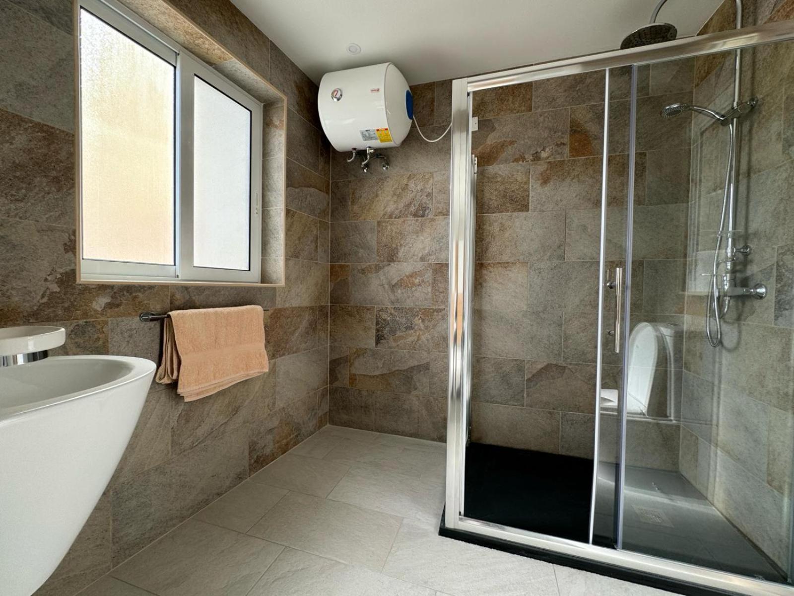 Luxury & Modern Two Bedroom Marsaskala Apartment 外观 照片